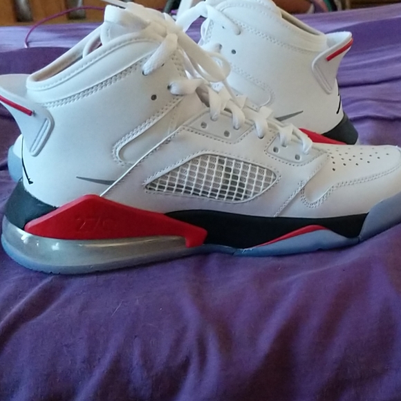 Jordan Mars 270 - Picture 3 of 8